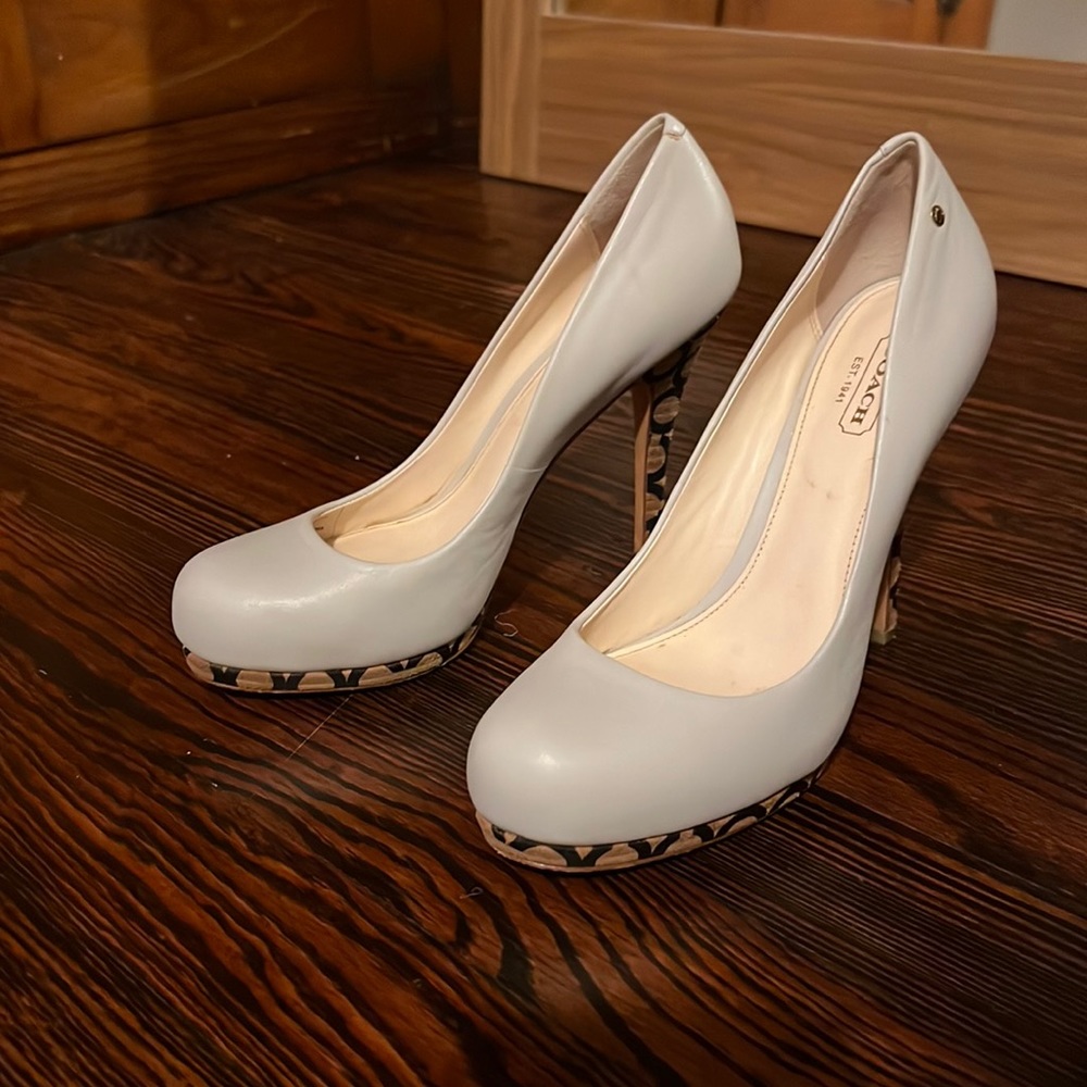 Coach Heels. Size 6.5. Great Condition.